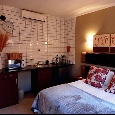 Best Overnight With Free Wifi. Modern & Private Bloemfontein Exterior photo